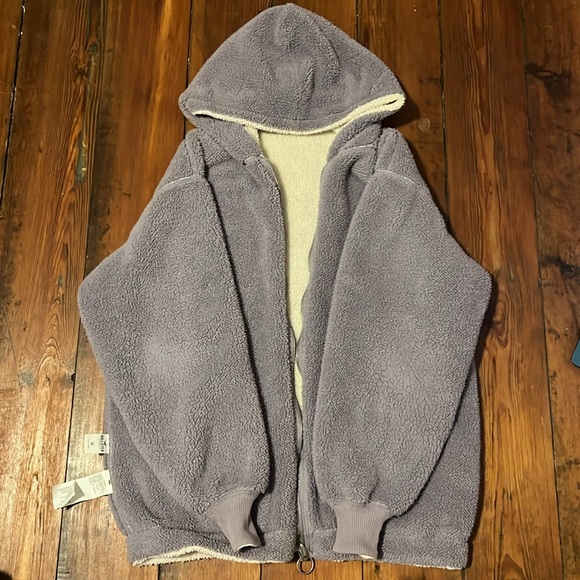 Reversible Soft Hollister Jacket - Picture 2 of 3
